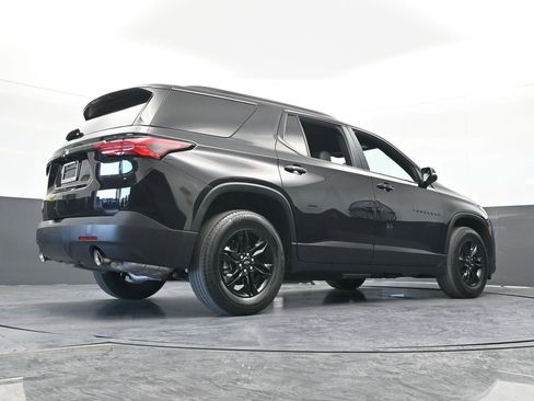 Used 2023 Chevrolet Traverse LT w/ Midnight/Sport Edition image 63