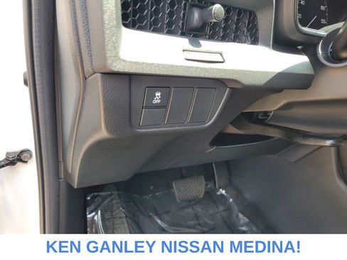 Used 2023 Honda CR-V LX image 34