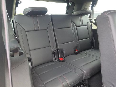 Used 2024 Chevrolet Tahoe RST w/ Luxury Package AWD/4WD image 17