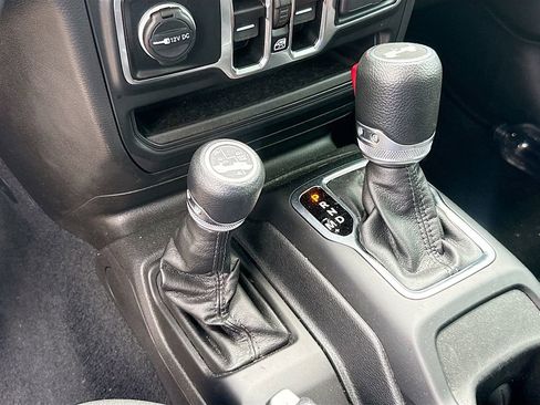 Used 2023 Jeep Wrangler Unlimited w/ Cold Weather Group AWD/4WD image 18