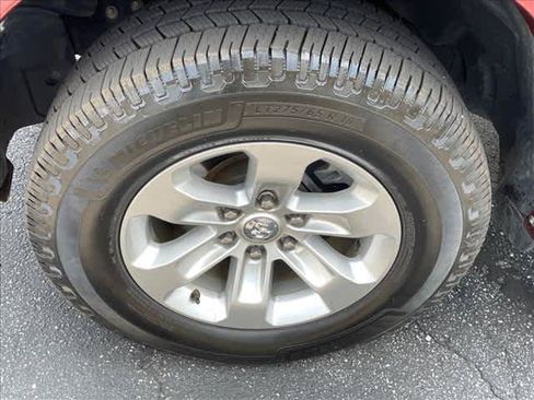 Used 2022 RAM 1500 Laramie AWD/4WD image 11