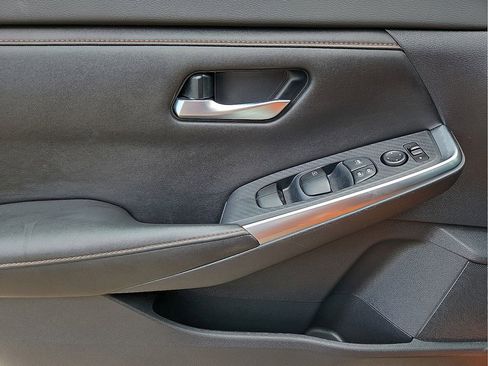 Used 2021 Nissan Sentra SR w/ Lighting Package image 21