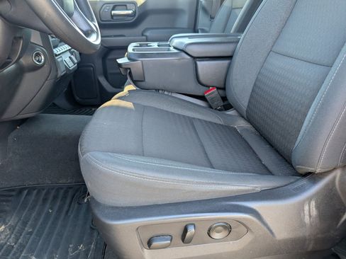 Used 2023 Chevrolet Silverado 1500 Custom w/ 2.7L Blackout Package image 7