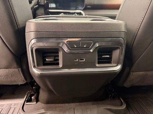 Used 2024 GMC Sierra 3500 Denali w/ Denali Reserve Package AWD/4WD image 25