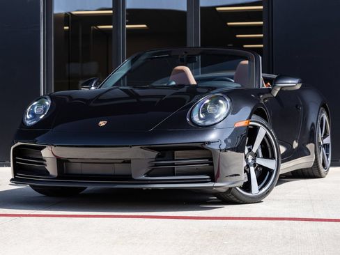 Used 2025 Porsche 911 Carrera RWD image 1