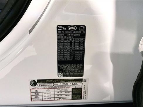 Certified 2026 Land Rover Defender 110 S AWD/4WD image 33