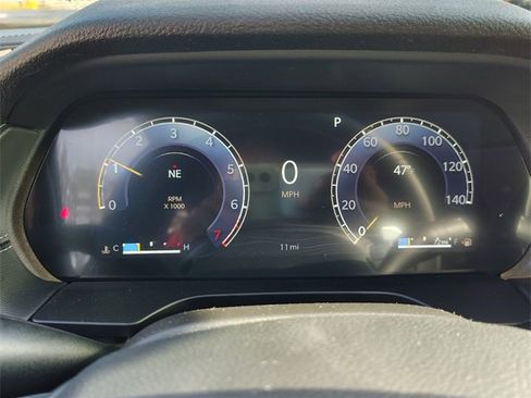 New 2025 Jeep Grand Cherokee Altitude image 17