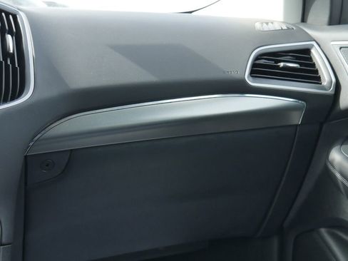 Used 2024 Ford Edge SEL w/ Sport Appearance Package image 34