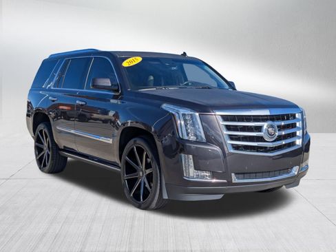 Used 2015 Cadillac Escalade Premium image 7