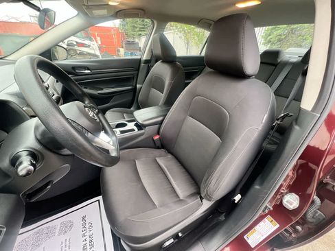 Used 2024 Nissan Altima 2.5 SV FWD image 11