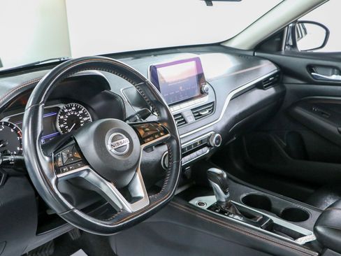 Used 2020 Nissan Altima 2.5 SR FWD image 22