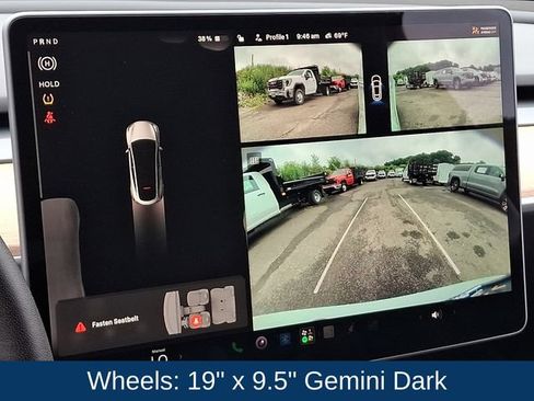 Used 2024 Tesla Model Y Long Range AWD/4WD image 11