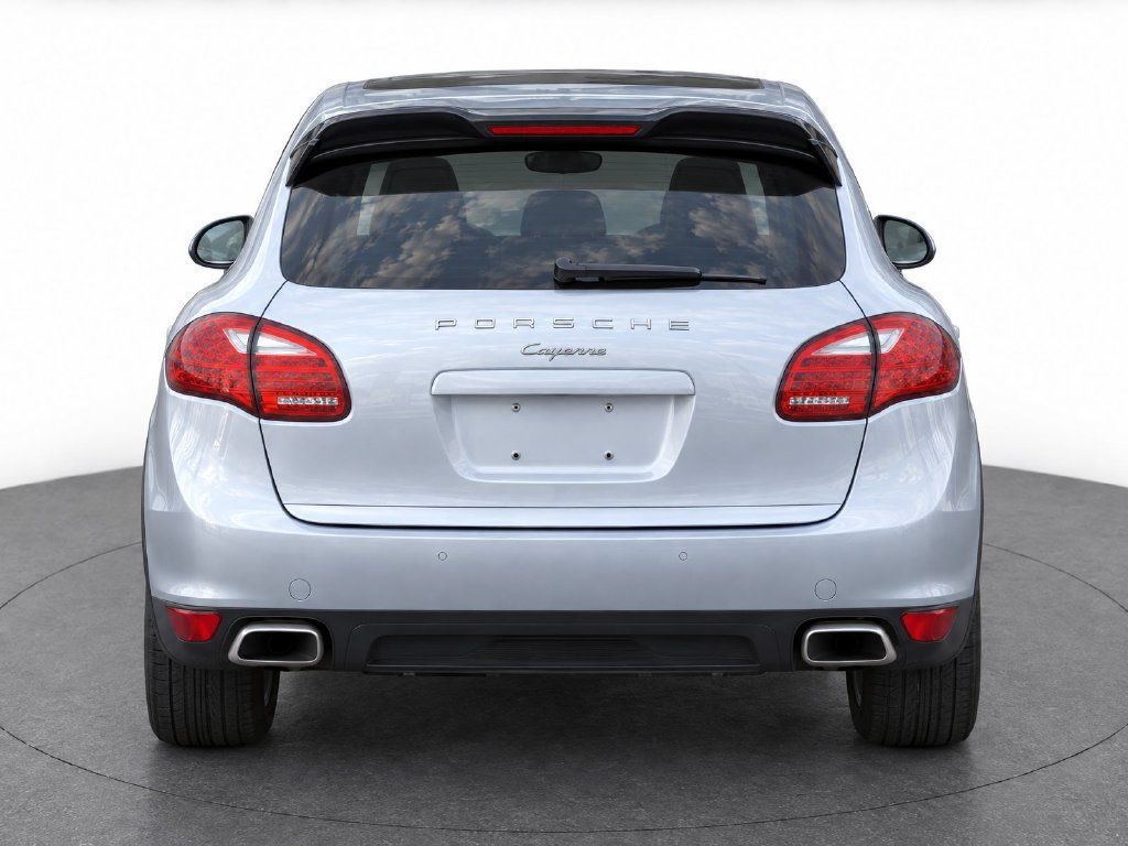 Used 2012 Porsche Cayenne AWD/4WD image 4