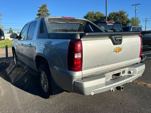 Used 2012 Chevrolet Avalanche LT AWD/4WD image 5