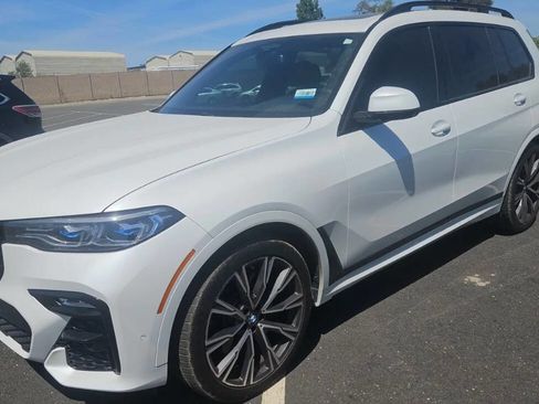Used 2022 BMW X7 M50i AWD/4WD image 1