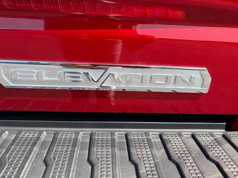 Used 2024 GMC Sierra 1500 Elevation AWD/4WD image 9
