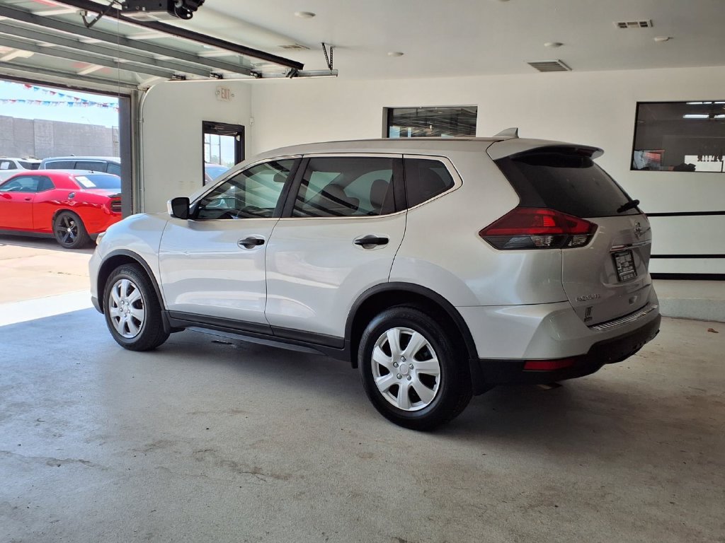 Used 2018 Nissan Rogue S FWD image 16
