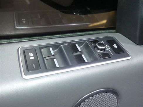 Used 2015 Land Rover Range Rover Long Wheelbase Autobiography image 20