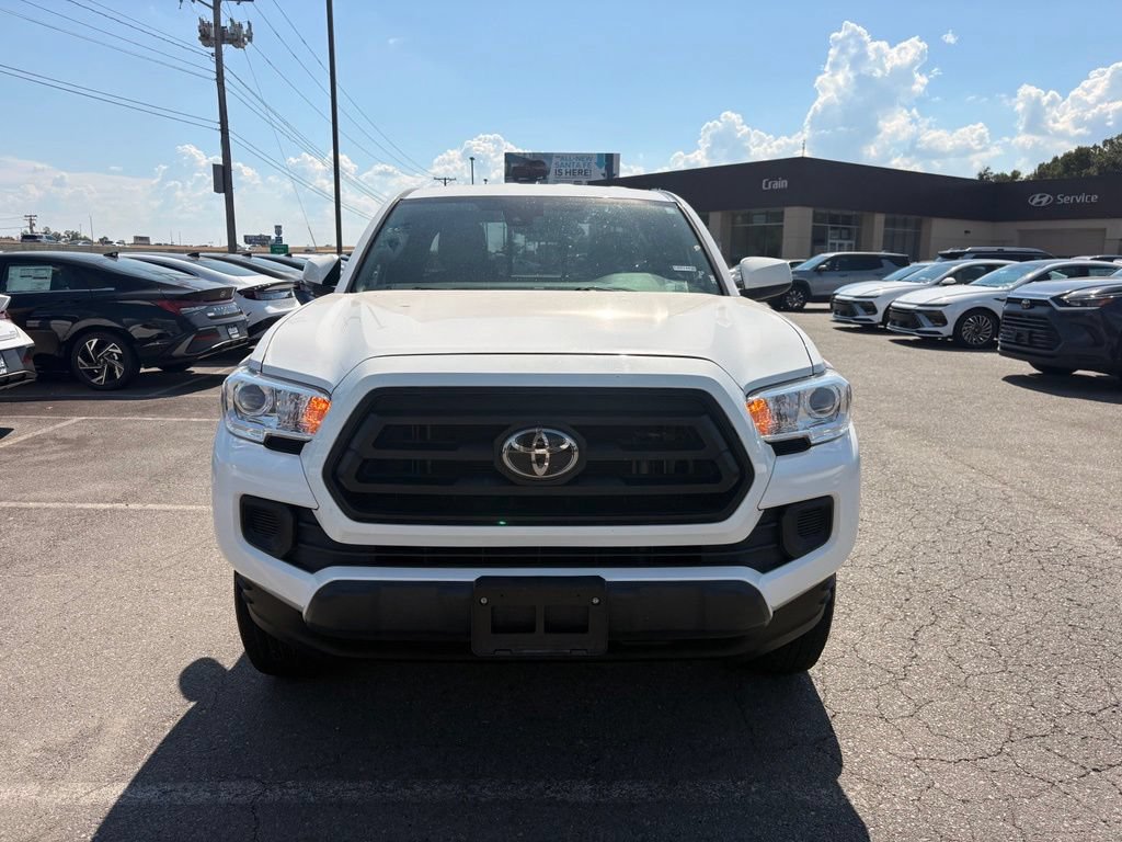Used 2022 Toyota Tacoma SR RWD image 2