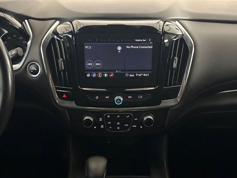 Used 2021 Chevrolet Traverse LT image 22