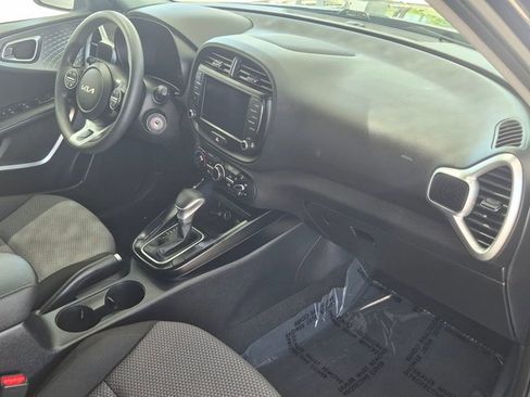 Used 2023 Kia Soul LX w/ Option Group 015 FWD image 20