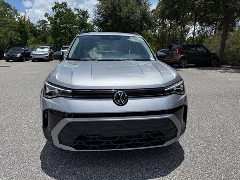 Used 2025 Volkswagen Taos S FWD image 2