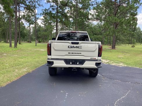 New 2026 GMC Sierra 2500 AT4 w/ AT4 Premium Plus Package AWD/4WD image 4