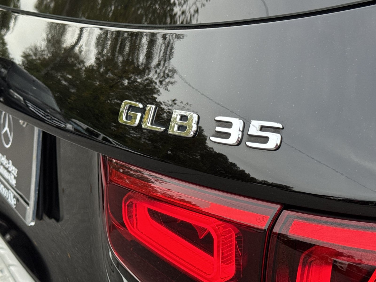 Used 2021 Mercedes-Benz GLB 35 AMG 4MATIC w/ Multimedia Package image 36