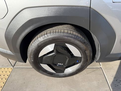 Used 2024 Kia EV9 Light Long Range image 15