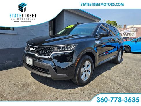 Used 2023 Kia Sorento LX AWD/4WD image 1