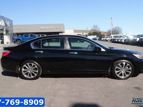 Used 2015 Honda Accord Sport image 4