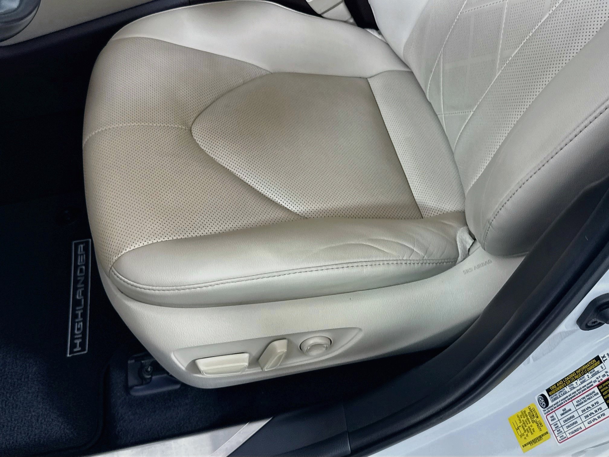 Used 2020 Toyota Highlander Platinum AWD/4WD image 21