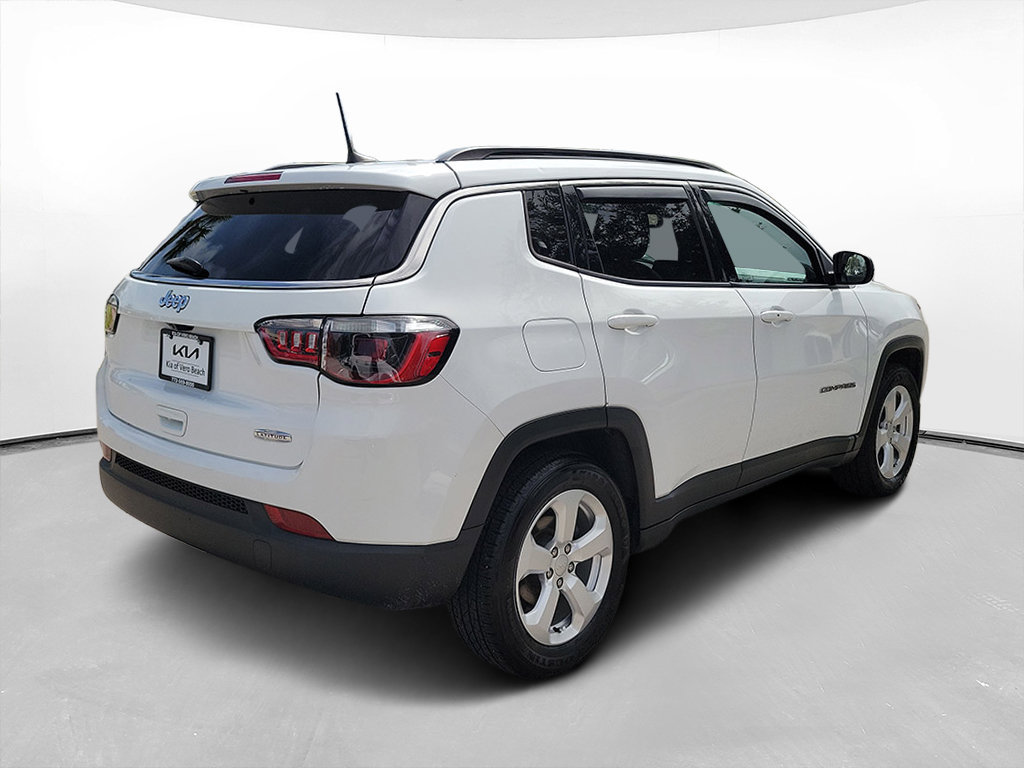 Used 2022 Jeep Compass Latitude FWD image 4