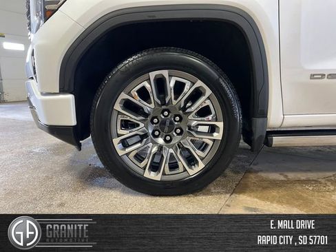 Used 2024 GMC Sierra 1500 Denali Ultimate AWD/4WD image 27