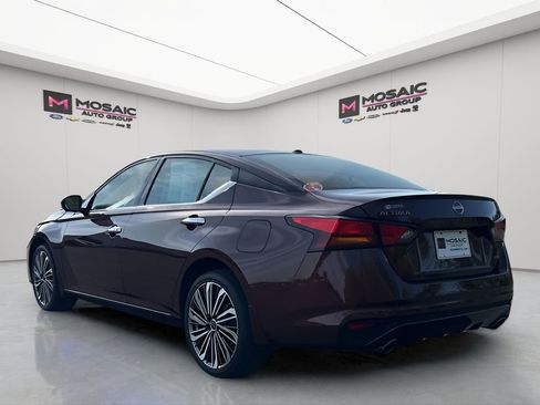 Used 2024 Nissan Altima 2.5 SL image 5