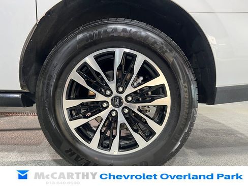 Used 2025 Ford Expedition Max Platinum image 39