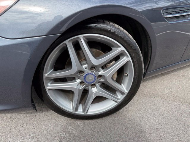 Used 2013 Mercedes-Benz SLK 250 image 2