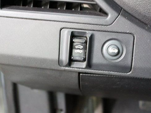 Used 2009 Chrysler Sebring Touring image 13