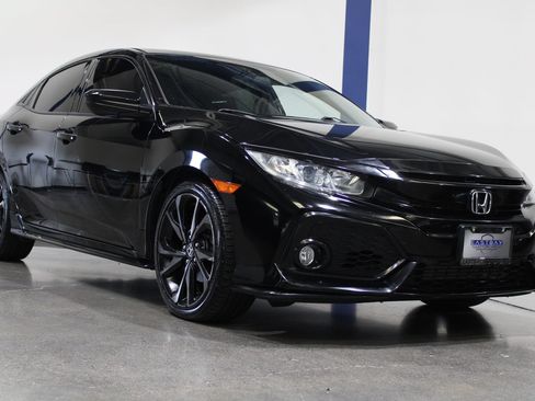 Used 2018 Honda Civic Sport image 3
