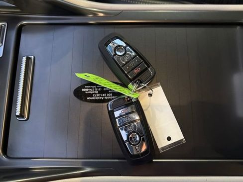 Used 2024 Lincoln Nautilus Reserve image 33