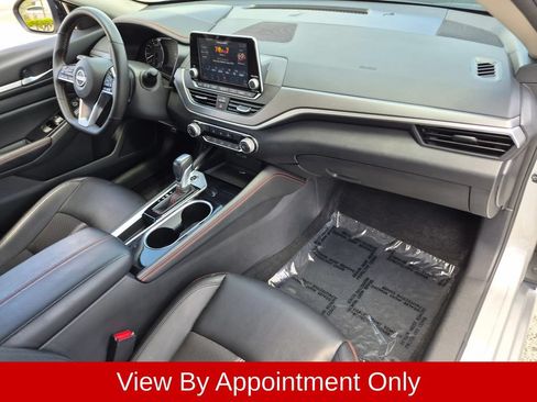 Used 2025 Nissan Altima 2.5 SR FWD image 29