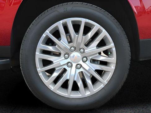 Used 2025 Chevrolet Suburban Premier image 12