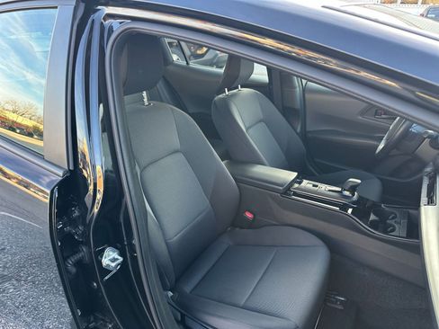 Used 2025 Toyota Prius LE image 35