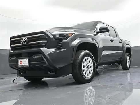 Certified 2026 Toyota Tacoma SR5 RWD image 33