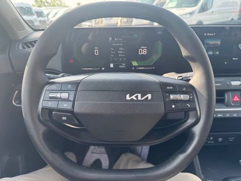 Used 2025 Kia K4 FWD image 15