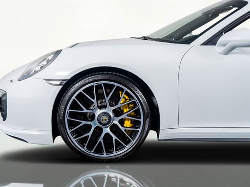 Used 2016 Porsche 911 Turbo S image 24