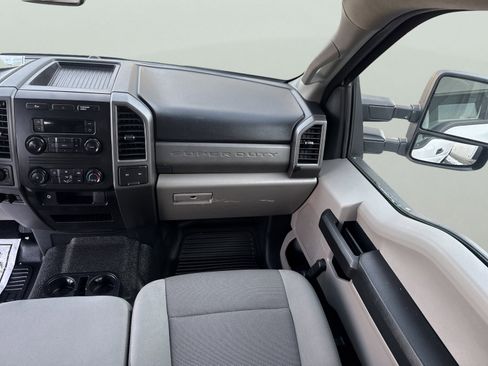 Used 2019 Ford F250 XL image 14
