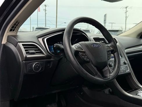 Certified 2020 Ford Fusion SE image 12