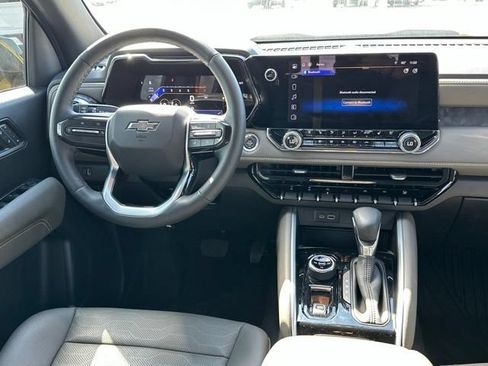 Used 2023 Chevrolet Colorado ZR2 w/ ZR2 Convenience Package III AWD/4WD image 21