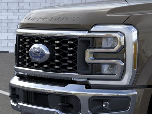 New 2026 Ford F450 King Ranch w/ Chrome Package AWD/4WD image 17